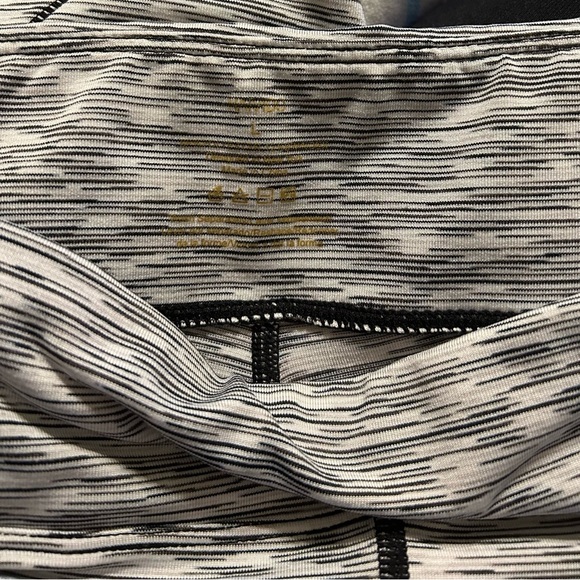 HAIVIDO Women's Large Moisture-Wicking Capri Leggings Workout Yoga Mesh - Picture 3 of 4